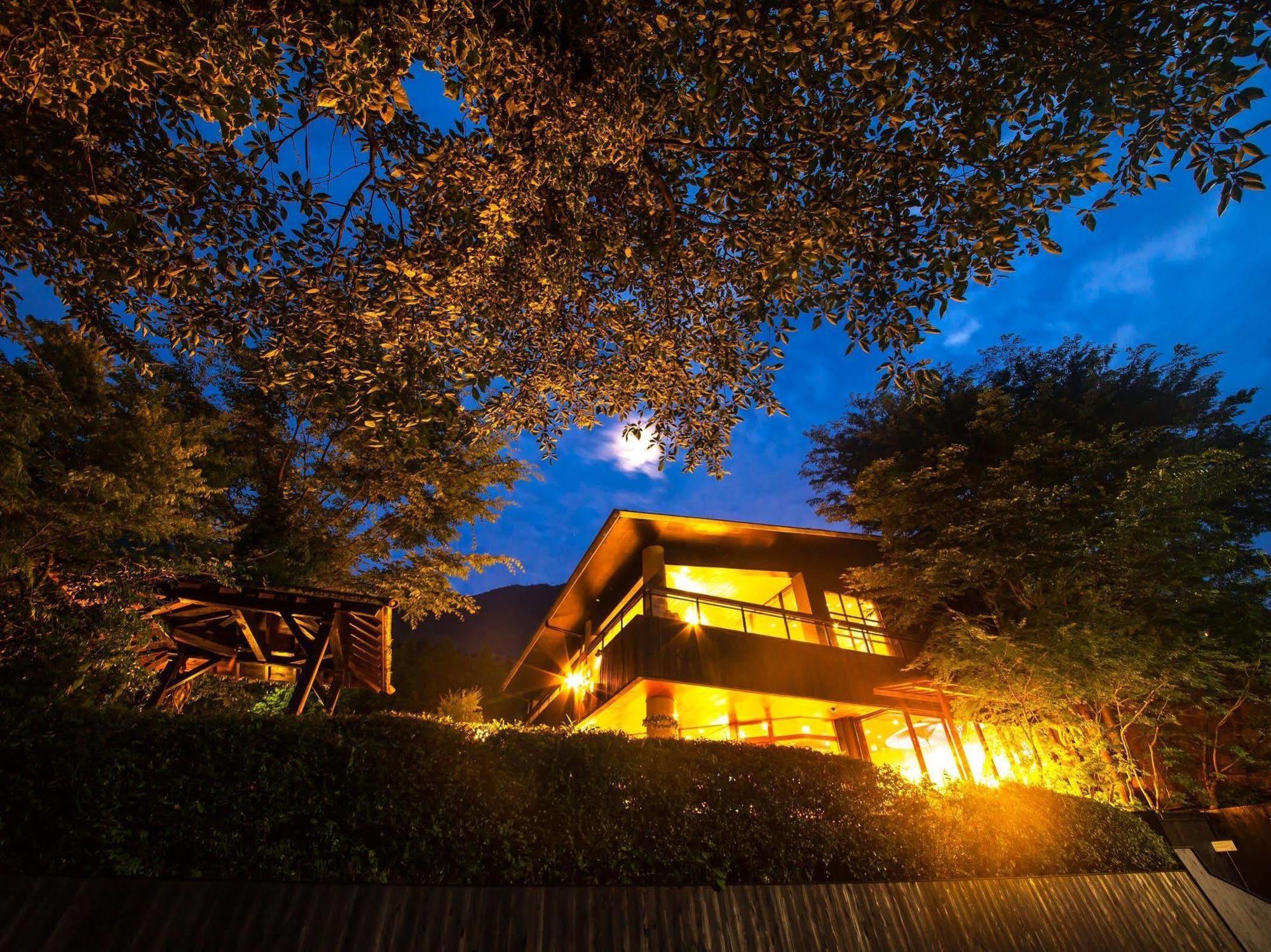 료칸 여명 旅館 黎明 Ryokan Reimei Юфу Экстерьер фото